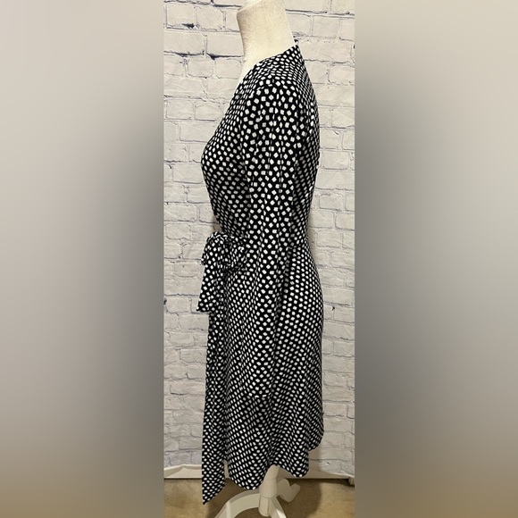 Banana Republic Women’s Long Sleeve Wrap Dress in Navy & White Dots Size Small - Picture 3 of 6